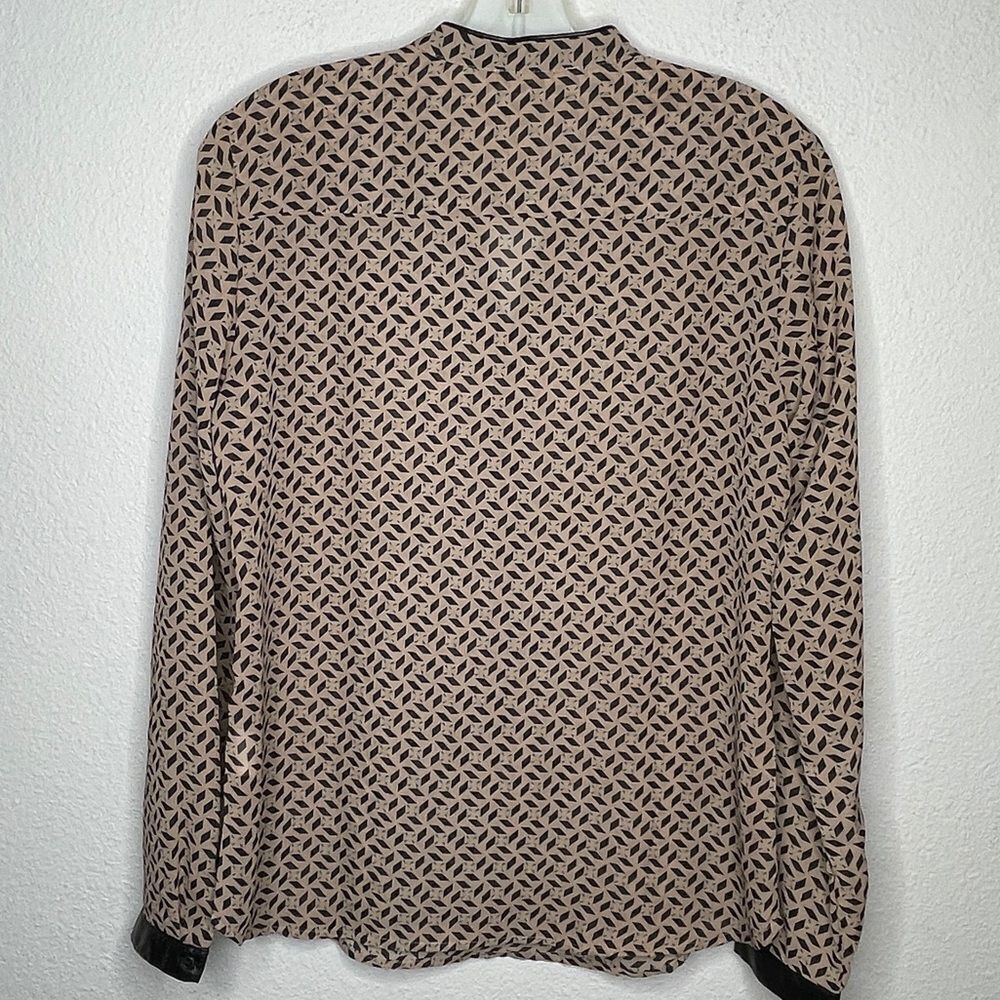 Kenar Blouse‎ - Picture 2 of 7